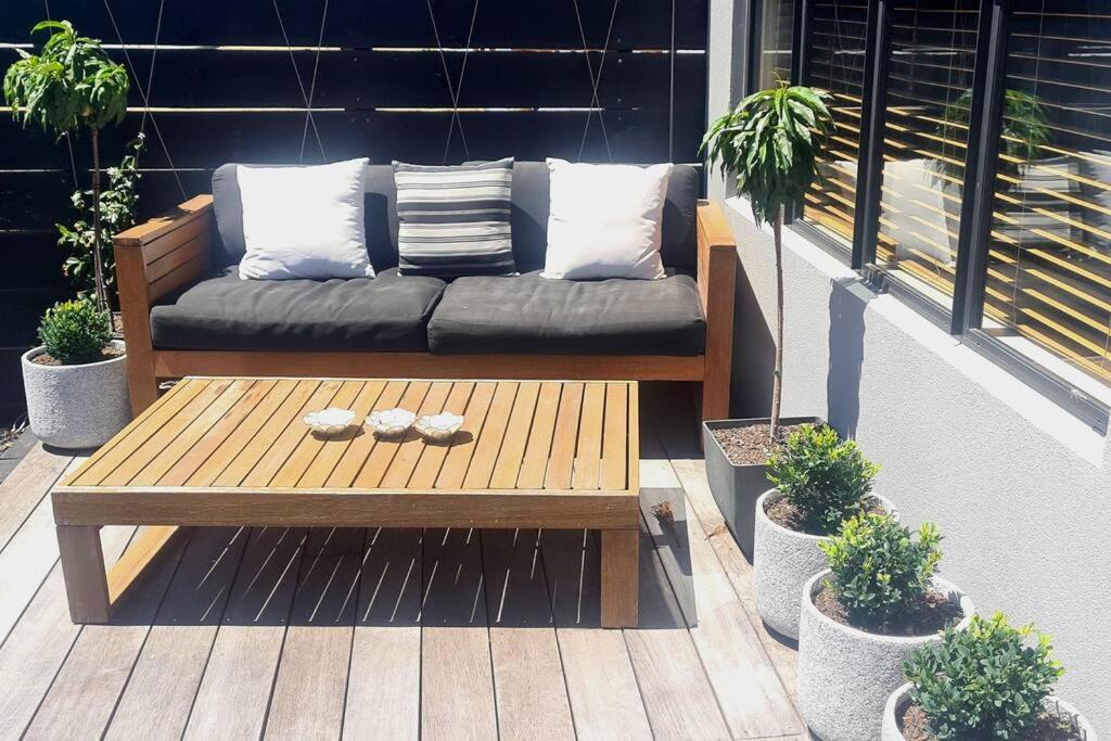 Apartment 5 - Haddin Court - Modern Loft Style เบลนิม ภายนอก รูปภาพ