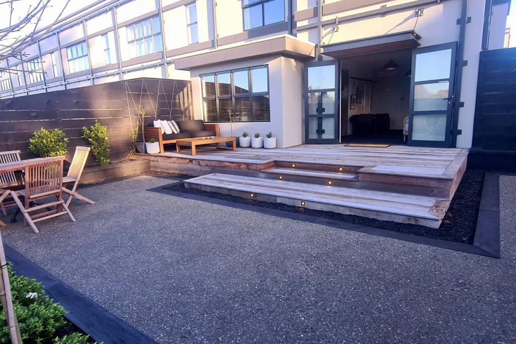 Apartment 5 - Haddin Court - Modern Loft Style เบลนิม ภายนอก รูปภาพ